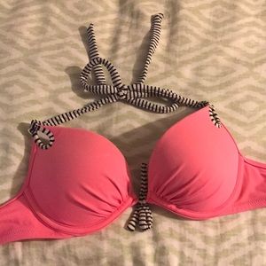 Victoria's Secret bombshell bathing suit